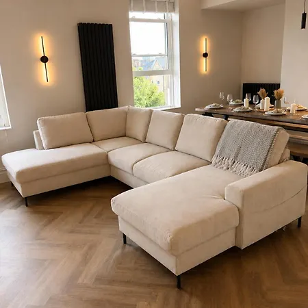 East Parade Collection, Opaz House Flat 4 * Harrogate